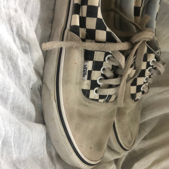Checker vans - Picture 2 of 6